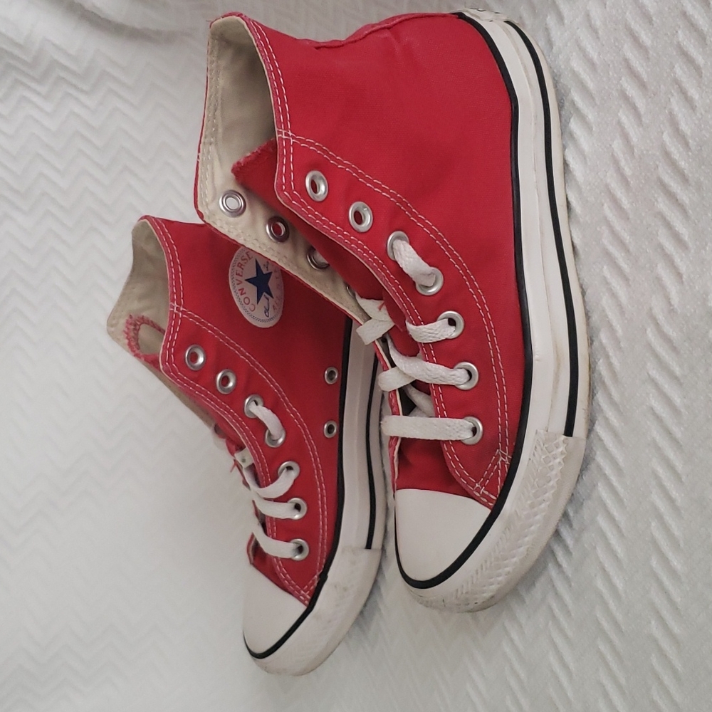 All star converse women size 6